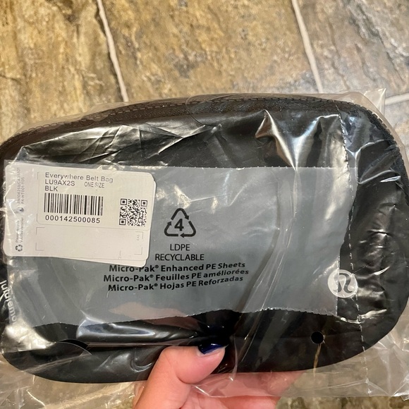 Lululemon Everywhere Belt Bag - Authentic, NWT - Black, Burnt Caramel - Picture 15 of 15